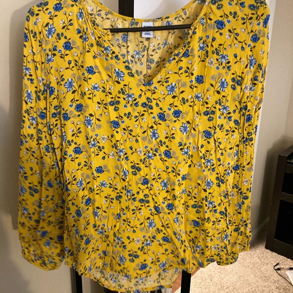 old navy yellow blouse